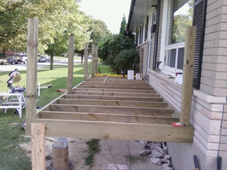 0825091619a 950  Decks gallery thumbnails images